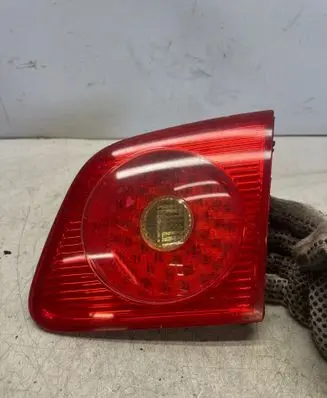 Volkswagen Phaeton Tailgate rear/tail lights 333622R