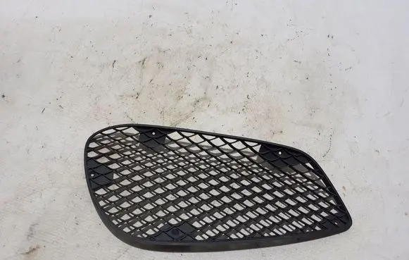 Mercedes-Benz E W212 Front bumper lower grill A2128850224