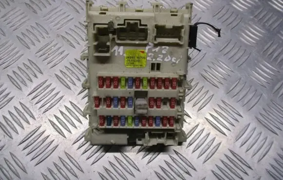 Nissan Primera Fuse box set 24350-AV700