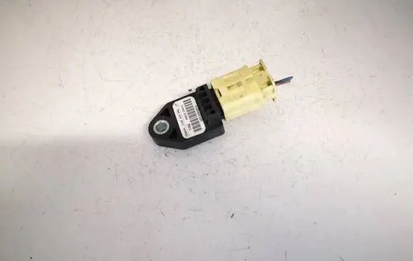 Toyota Avensis T250 Airbag deployment crash/impact sensor 8983405010 89834-05010