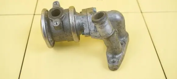 Volkswagen Touareg I EGR thermostat 72228606 5HTR9