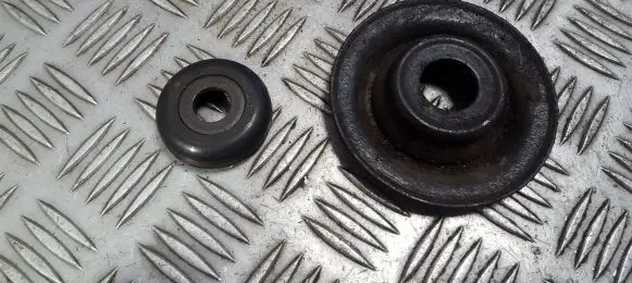 Volkswagen Golf IV Coil spring mount 