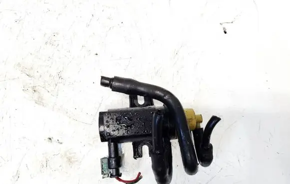 Mercedes-Benz E W212 Turbo solenoid valve a0091533128 15t072