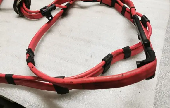 Positive cable (battery)