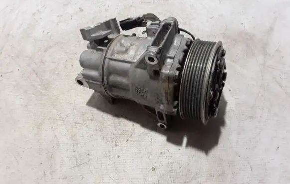 Renault Clio V Air conditioning (A/C) compressor (pump) 926005450R