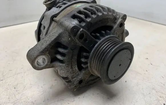 Toyota Verso Generator/alternator 27080 1042103980 2706027100