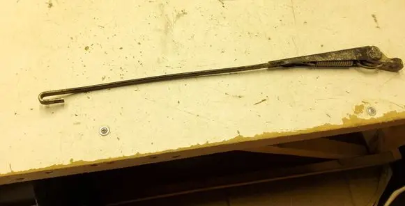 Ford Escort Front wiper blade arm 81AG17526AA