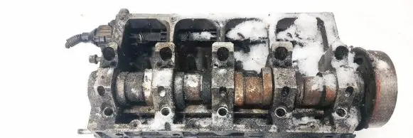 Volkswagen PASSAT B5.5 Engine head 038103373R