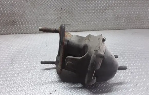 Chrysler 300M Engine mount bracket