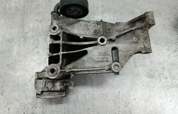 Volkswagen Golf III Generator/alternator bracket 037903143E