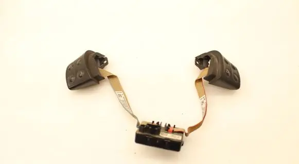 Volkswagen Jetta V Steering wheel buttons/switches 500405768
