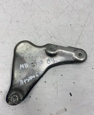 Mercedes-Benz C AMG W204 Engine mounting bracket A6460780084