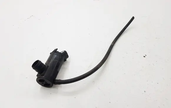 Hyundai i40 Windscreen/windshield washer pump 985101C500