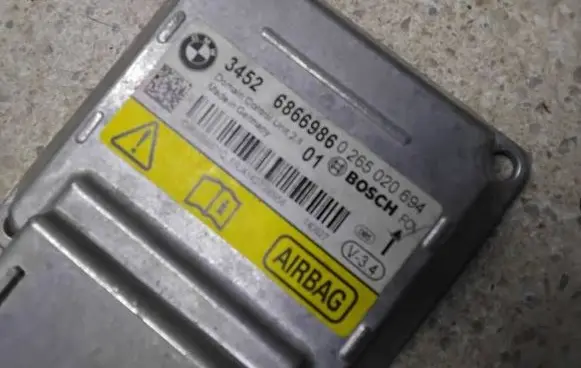 BMW 5 F10 F11 Airbag control unit/module 6866986 0265020694