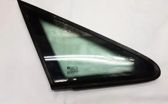 Opel Zafira A Front triangle window/glass 