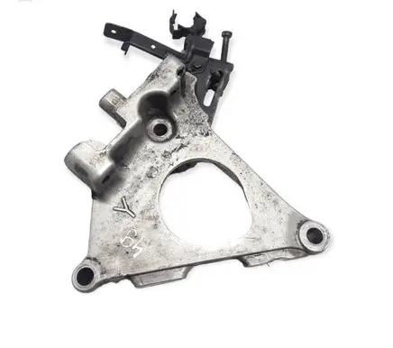 Nissan X-Trail T30 Generator/alternator bracket 