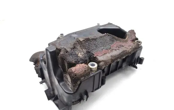 Volkswagen Golf VI Intake resonator 03C145650C 3981030939
