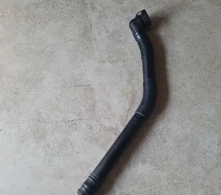 Volkswagen PASSAT CC Breather hose/pipe 3C0129637C