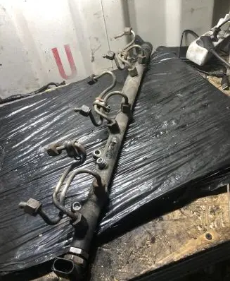 BMW 5 E60 E61 Fuel main line pipe 7788679 U37246 0445216008