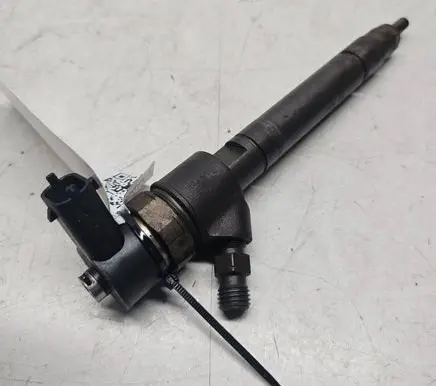 Fuel injector