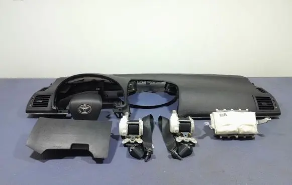 Toyota Avensis T270 Dashboard