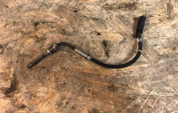 Audi A4 S4 B8 8K Exhaust gas temperature sensor 059906088Q