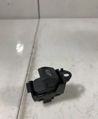 Volvo V70 Electric window control switch 30773273