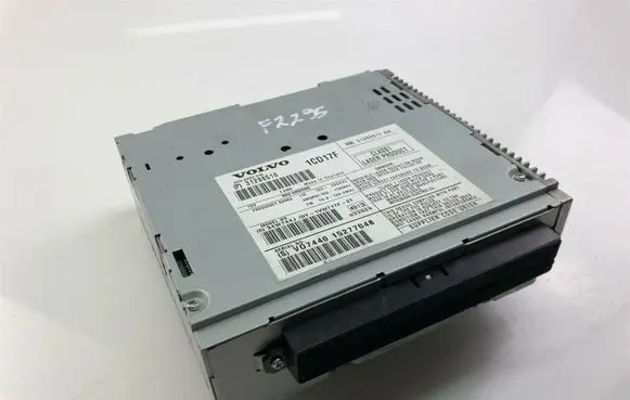 Volvo C30 Radio/CD/DVD/GPS head unit 31288510 F2295