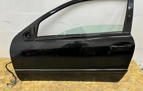 Mercedes-Benz CLC CL203 Front door