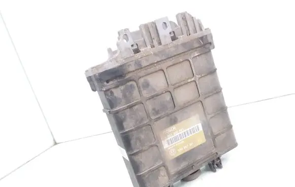 Volkswagen Golf III Engine control unit/module 1H0907311 0261200701