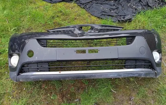 Toyota RAV 4 (XA40) Front bumper 