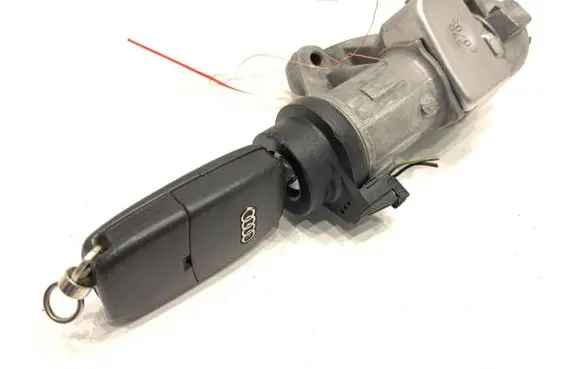 Audi A4 S4 B6 8E 8H Ignition lock 4B0905851G