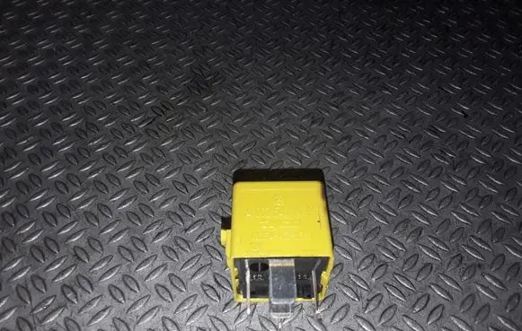 Mercedes-Benz A W169 Other relay 0025421419
