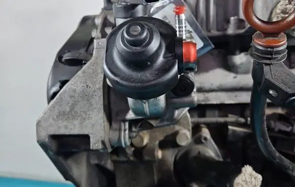 Fuel injection high pressure pump