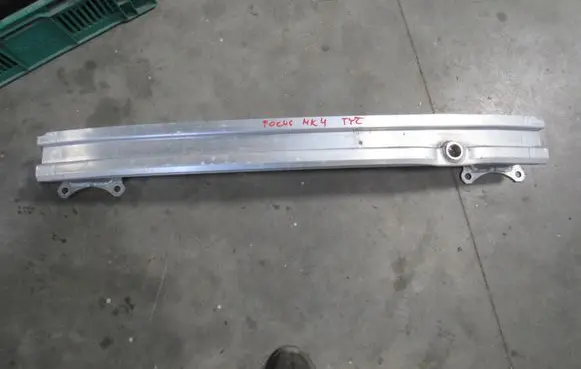 Ford Focus Rear bumper support beam 