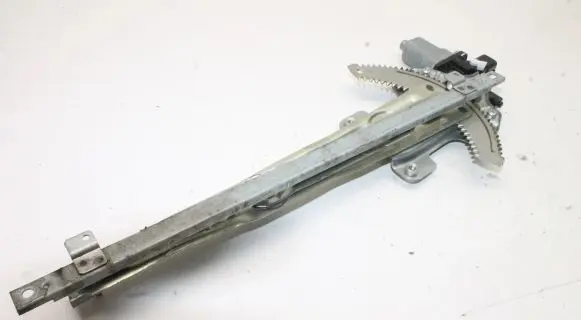 Mitsubishi Outlander Front door window regulator with motor 5713A086