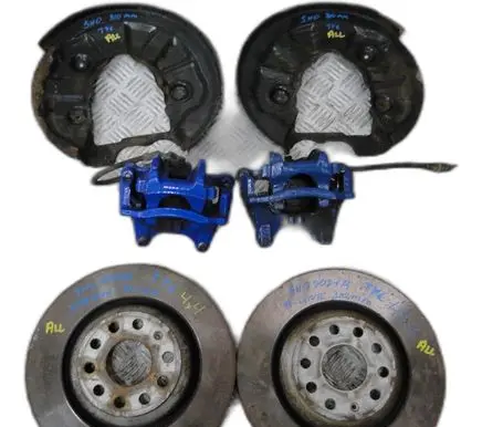 Volkswagen Golf VIII Brake discs and calipers set 