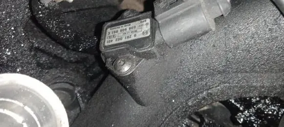 Mitsubishi Lancer X Air pressure sensor 0281002401 038906051C