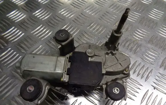 Toyota Avensis T250 Wiper motor 8513005090