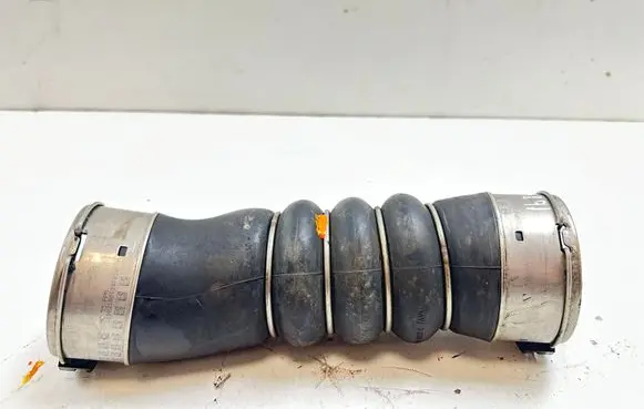 BMW 5 GT F07 Intercooler hose/pipe 7800144