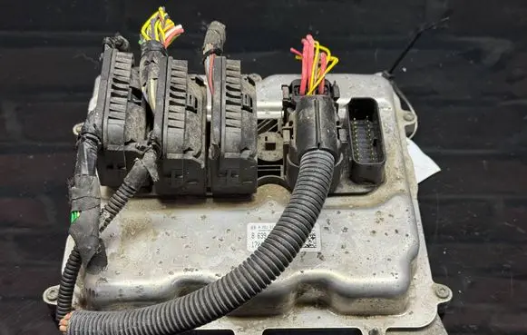 BMW 3 F30 F35 F31 Engine control unit/module 0261S11652 170488279 8639594