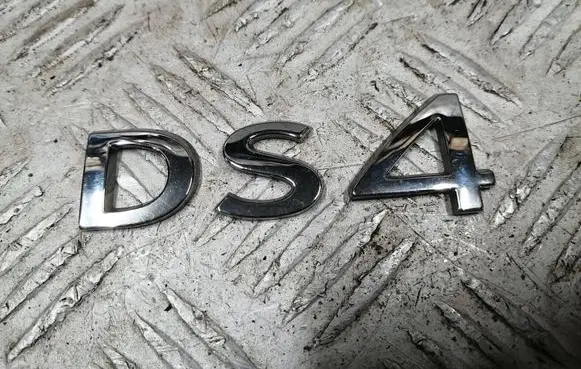 Citroen DS4 Manufacturers badge/model letters 