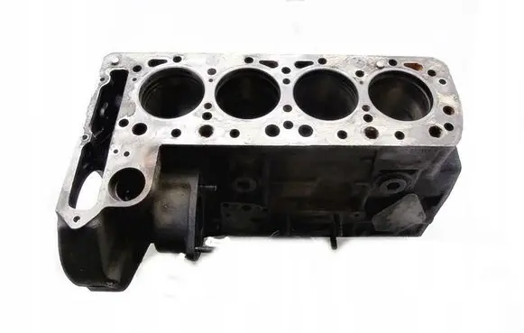 Mercedes-Benz 100 W631 Engine block 6150111101