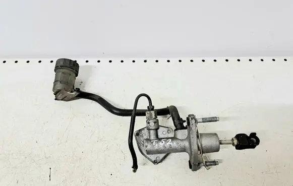 Clutch master cylinder