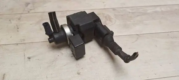 Audi A4 S4 B6 8E 8H Turbo solenoid valve 059906629A 4252441