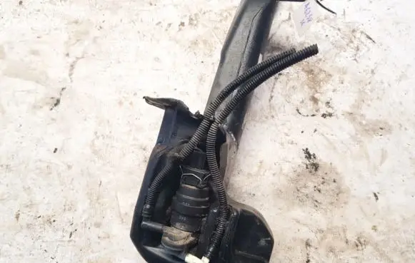 Opel Zafira B Windscreen/windshield washer pump