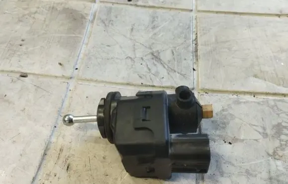 Honda CR-V Headlight level adjustment motor 09102015