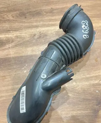 BMW 3 E90 E91 Air intake hose/pipe 7804846