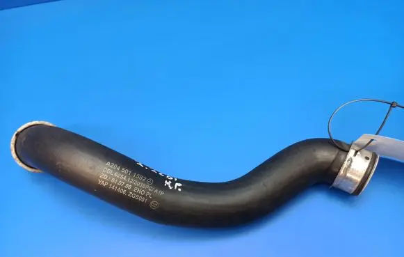 Mercedes-Benz E W212 Engine coolant pipe/hose A2045011582