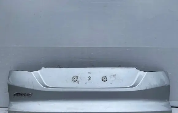 Ford Focus Tailgate trim